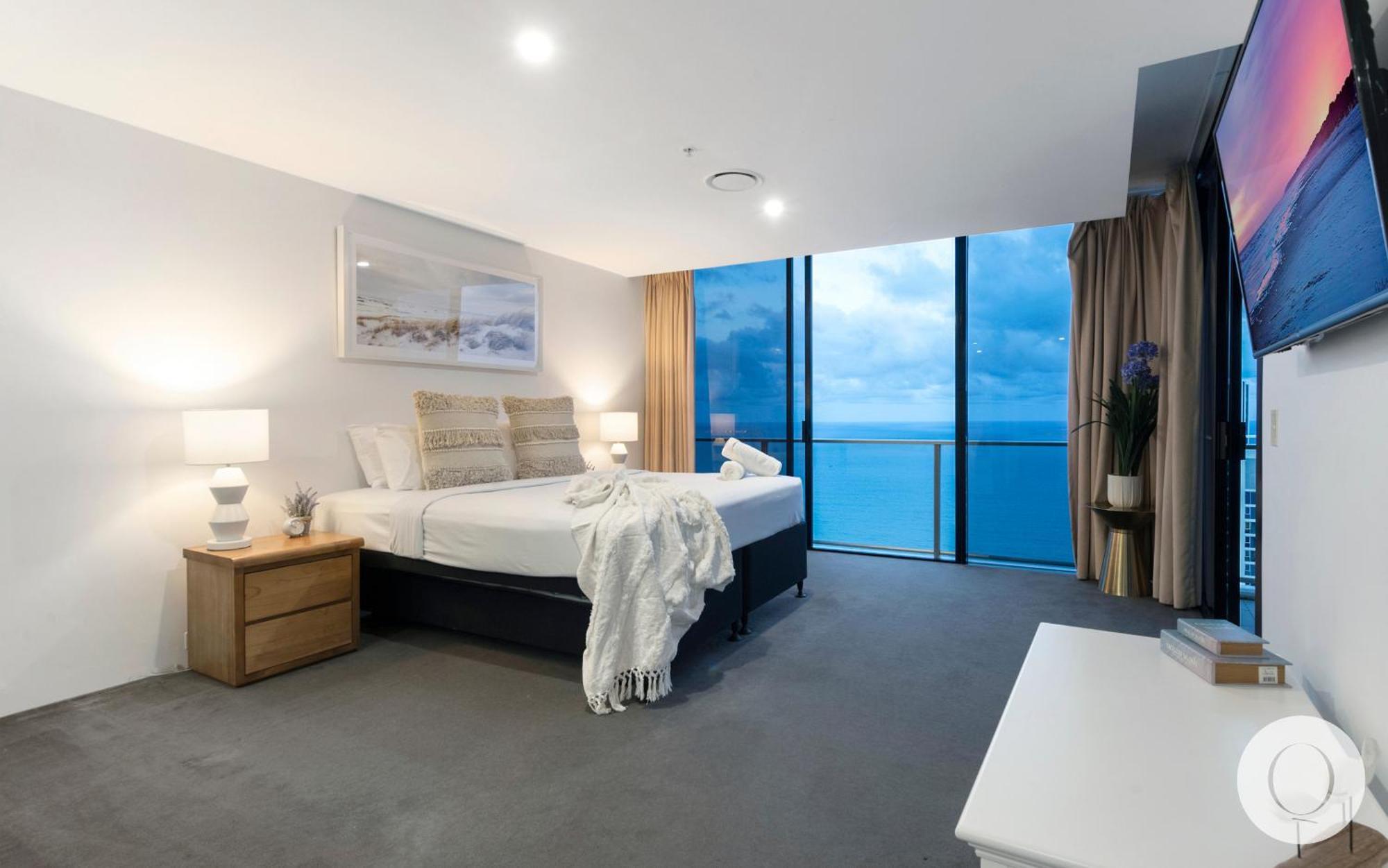 5 Bedroom Executive Sub Penthouse In The Heart Of Surfers With Full Ocean Views - Sleeps 12 - Circle On Cavill Amazing!! Гоулд Коуст Екстериор снимка