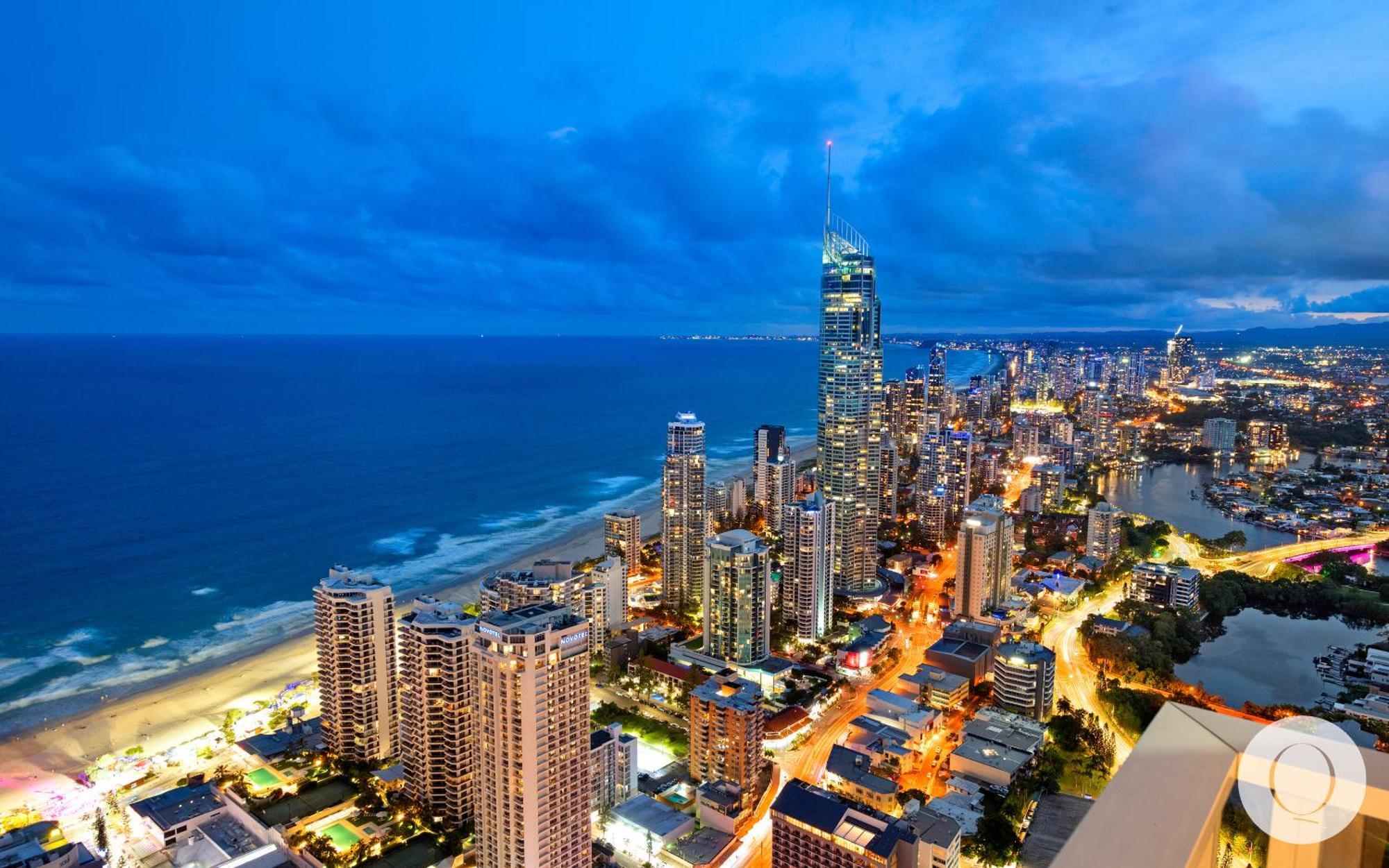 5 Bedroom Executive Sub Penthouse In The Heart Of Surfers With Full Ocean Views - Sleeps 12 - Circle On Cavill Amazing!! Гоулд Коуст Екстериор снимка