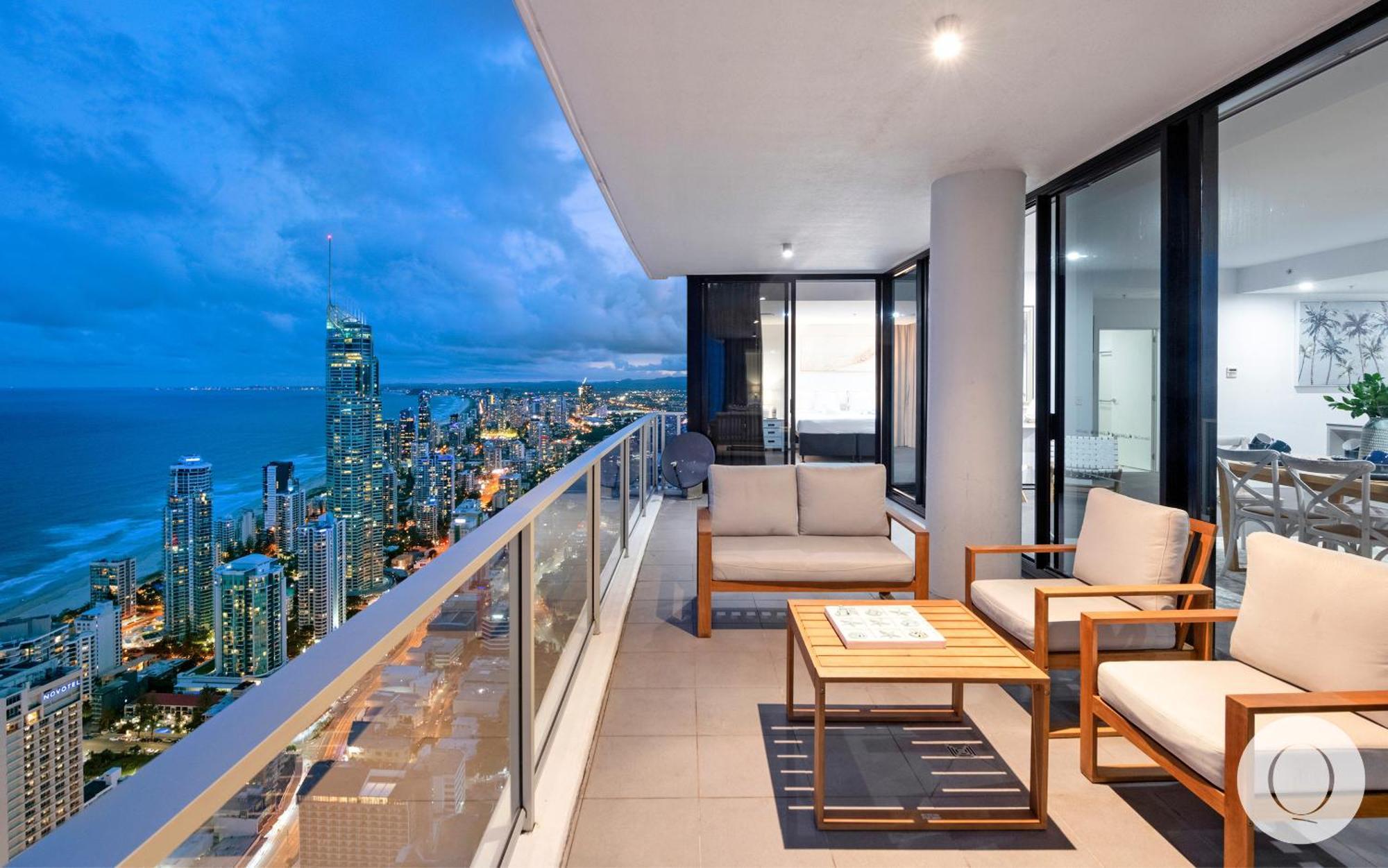 5 Bedroom Executive Sub Penthouse In The Heart Of Surfers With Full Ocean Views - Sleeps 12 - Circle On Cavill Amazing!! Гоулд Коуст Екстериор снимка