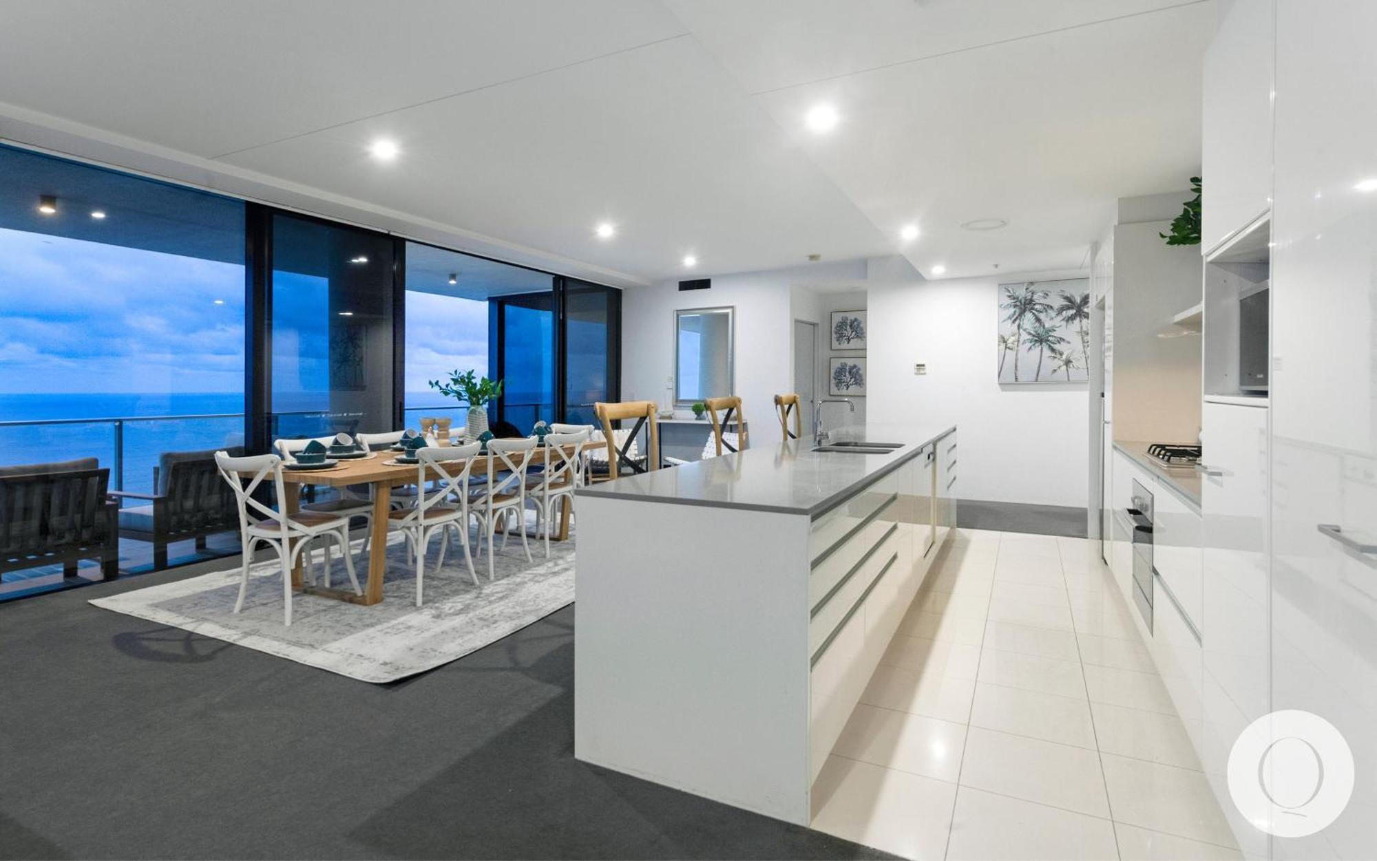 5 Bedroom Executive Sub Penthouse In The Heart Of Surfers With Full Ocean Views - Sleeps 12 - Circle On Cavill Amazing!! Гоулд Коуст Екстериор снимка
