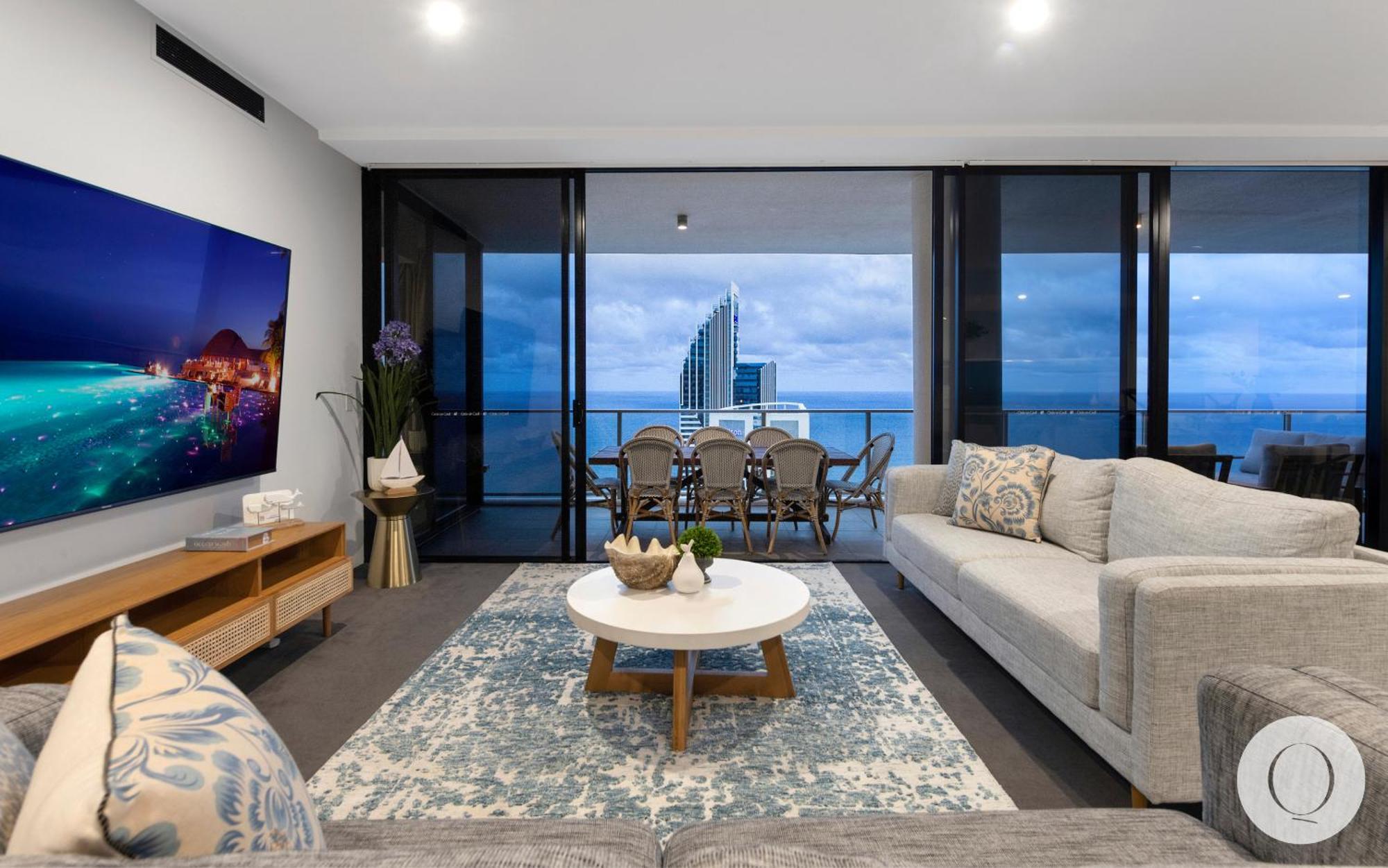 5 Bedroom Executive Sub Penthouse In The Heart Of Surfers With Full Ocean Views - Sleeps 12 - Circle On Cavill Amazing!! Гоулд Коуст Екстериор снимка