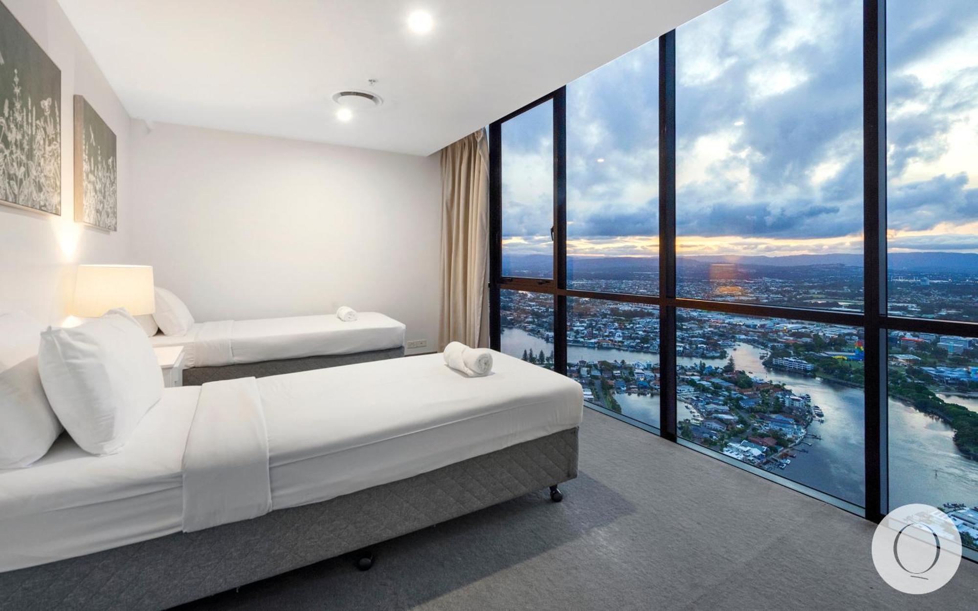 5 Bedroom Executive Sub Penthouse In The Heart Of Surfers With Full Ocean Views - Sleeps 12 - Circle On Cavill Amazing!! Гоулд Коуст Екстериор снимка