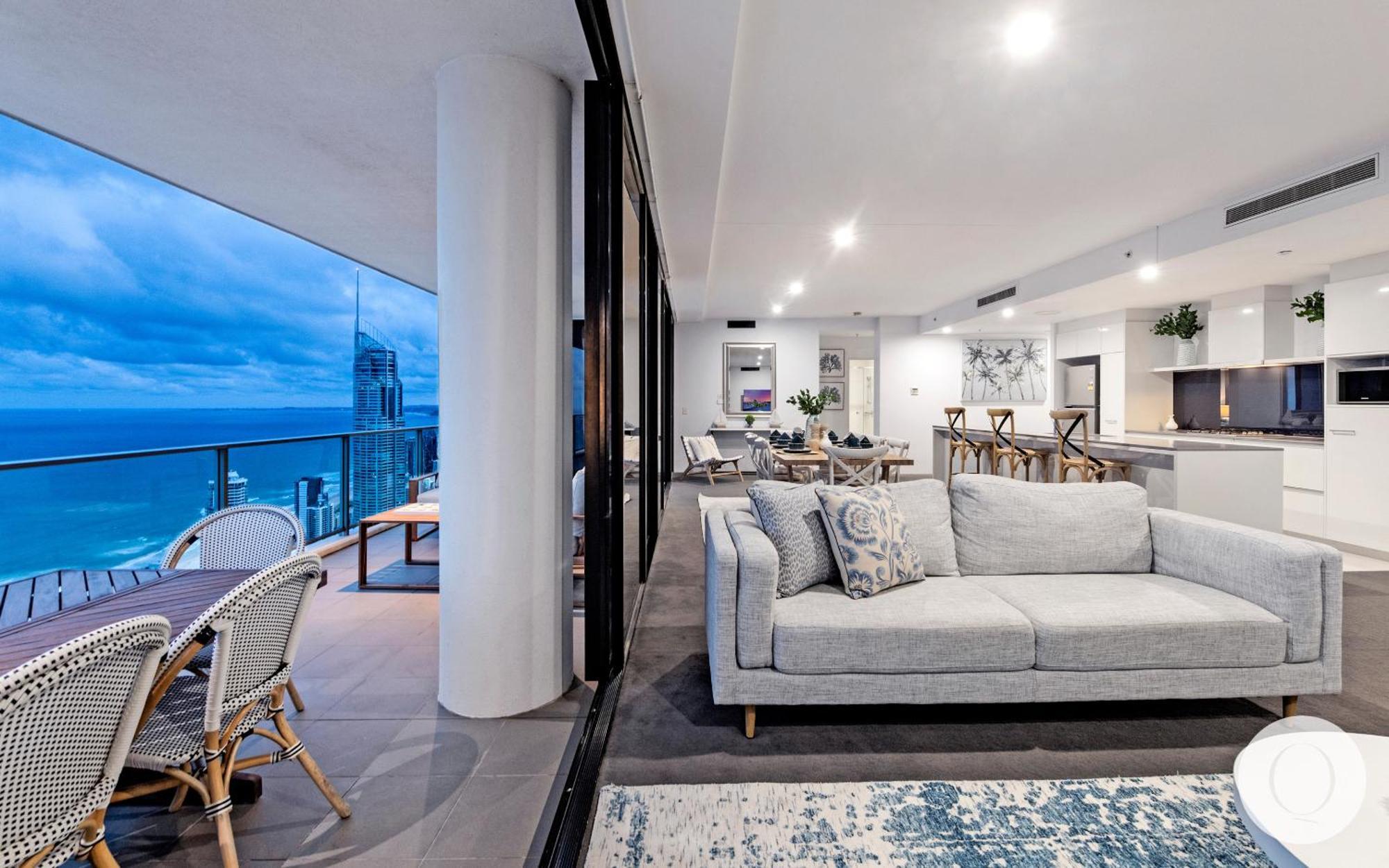 5 Bedroom Executive Sub Penthouse In The Heart Of Surfers With Full Ocean Views - Sleeps 12 - Circle On Cavill Amazing!! Гоулд Коуст Екстериор снимка